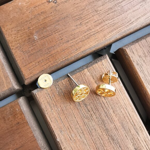 Tory Burch Miller Gold Logo Circle Stud Earrings - Picture 3 of 3